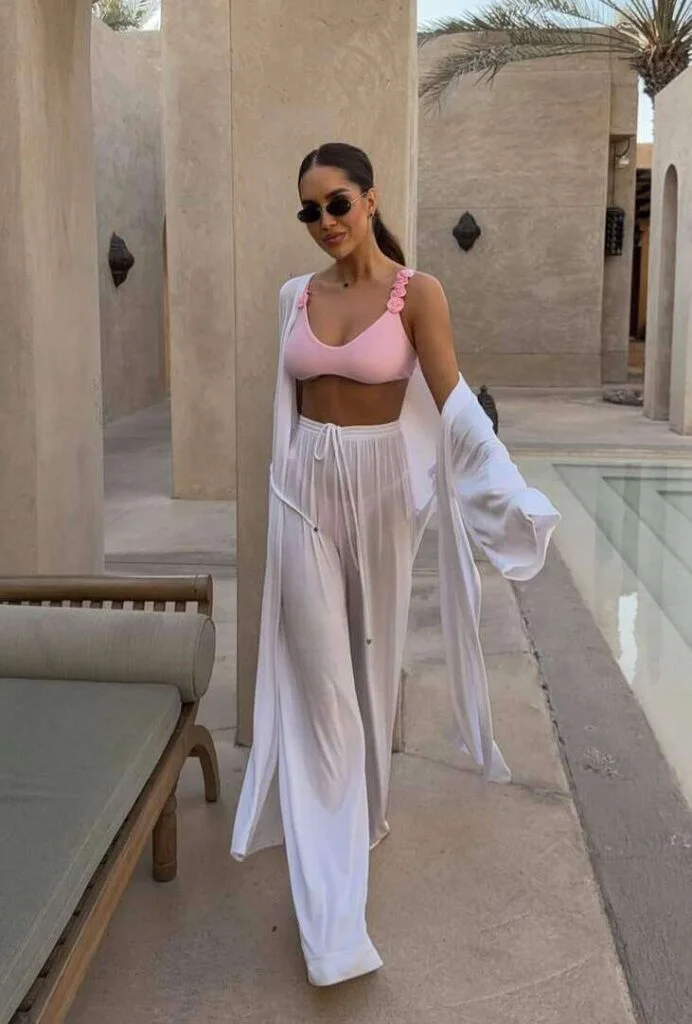 Your Ultimate Guide to the Best Beach Outfit Ideas (+ Free Packing List)