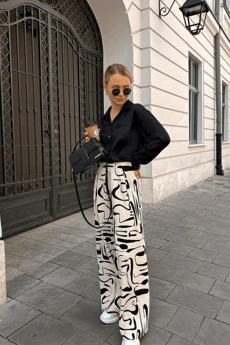 Fashion, Pants, Tops · 23 February 2024 What Pants Go With a Black Shirt: Top 8 Combinations